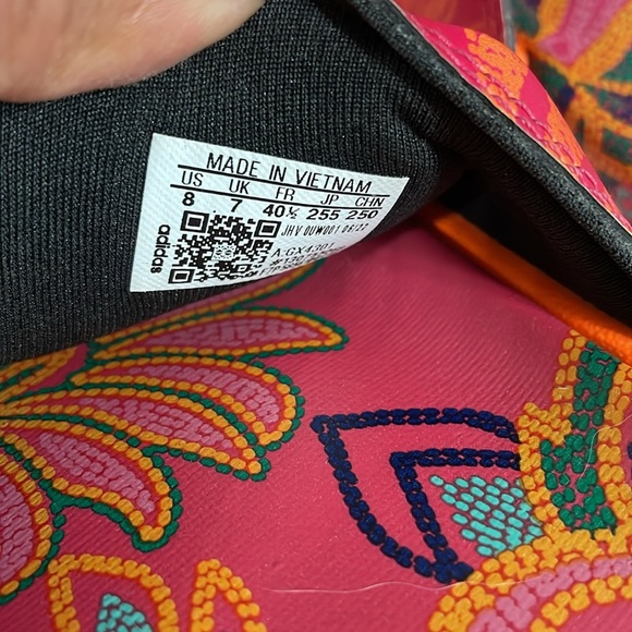 FARM Rio Adidas swim sandals . New condition . Size 8 - Picture 6 of 7